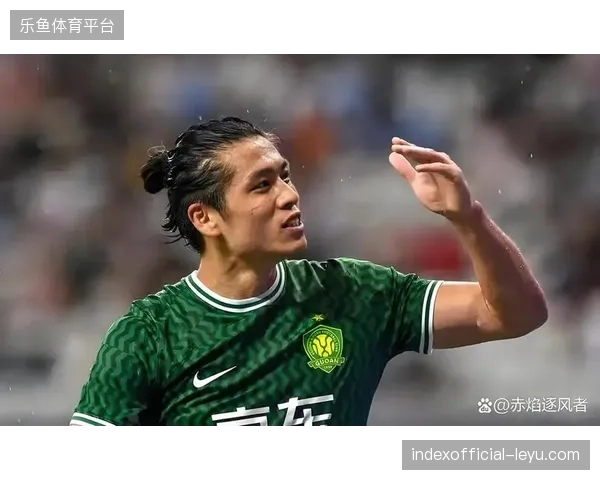杨泽翔禁区内犯规送出致命点球，中国男足客场0-1不敌印尼提前告别美加墨世界杯